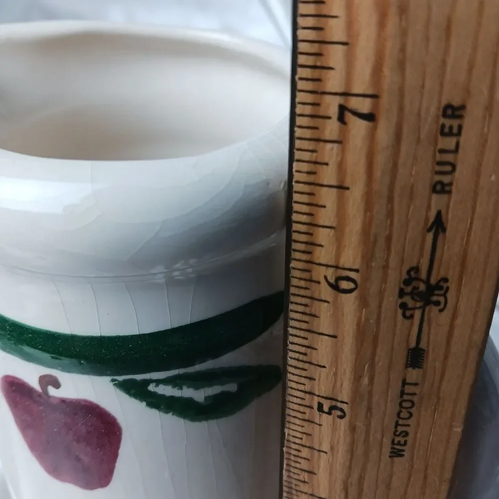 CROCK SHOP APPLE & IVY PITCHER 6 1/2''